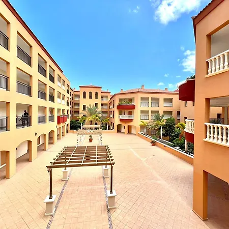 Family Apartment, Close To The Sea, Wifi, Heated Pool * San Miguel de Abona