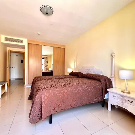 Appartamento Family Apartment, Close To The Sea, Wifi, Heated Pool *