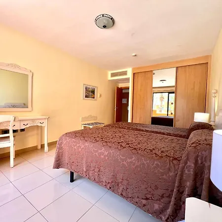 Family Apartment, Close To The Sea, Wifi, Heated Pool San Miguel de Abona