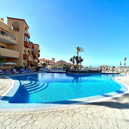 Family Apartment, Close To The Sea, Wifi, Heated Pool *